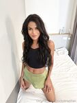 Zendaia XXL Onlyfans pictures