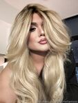 Antonella Moss  Onlyfans pictures