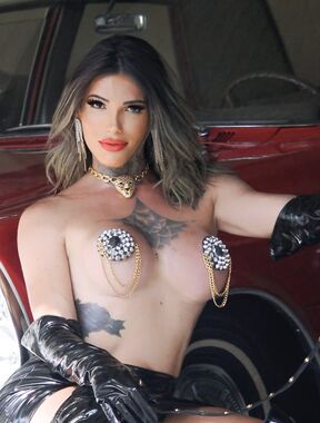 Prezottes House Onlyfans pictures