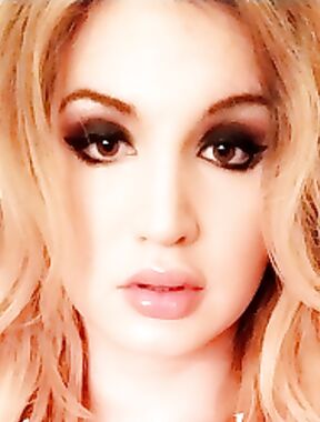 Kristi Lacroix Onlyfans pictures