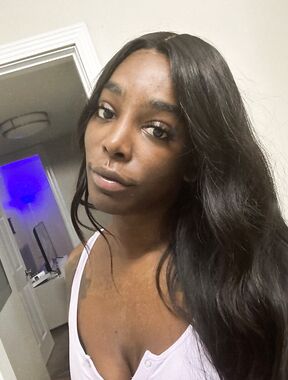 TS Karina Onlyfans pictures