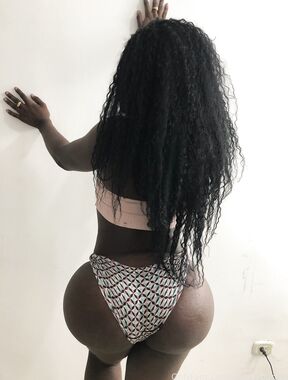 Andrea Burgos Onlyfans pictures