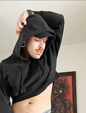 Axl Royal Onlyfans pictures