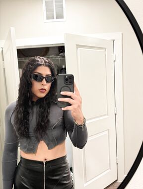 Dmann Cruz Onlyfans pictures