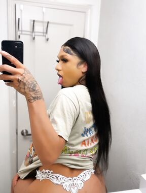 Miss.WetMouthh Onlyfans pictures