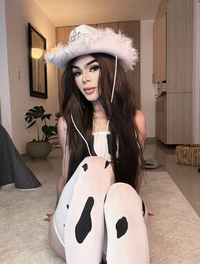 Sweetest bella Onlyfans pictures