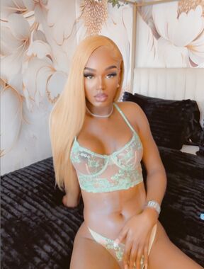 PinkySoOoGorgeous Onlyfans pictures