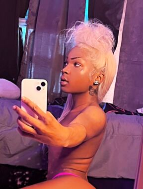 Lavish Onlyfans pictures