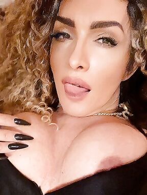 Nadia Girardi Onlyfans pictures