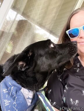 Bailey Beach Onlyfans pictures