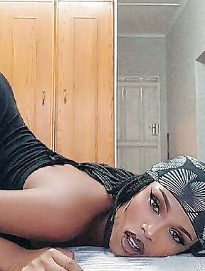 KiKi FoxXx Onlyfans pictures