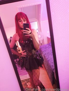 Lewd Pillows Onlyfans pictures