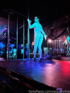 Gigi Ravine Onlyfans pictures