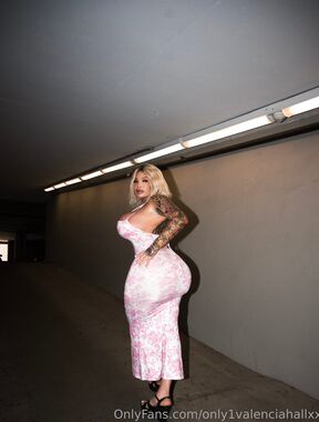 Valencia Hall Onlyfans pictures 4