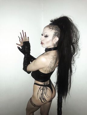 MadameD Onlyfans pictures