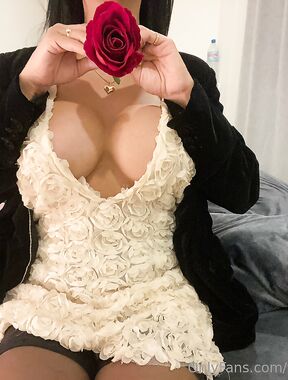 Yasmim Dornelles  Onlyfans pictures 2