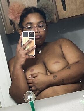 Gassy Gamer Girl  Onlyfans pictures