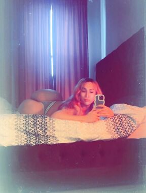 LolaTheeBunny Onlyfans pictures 2