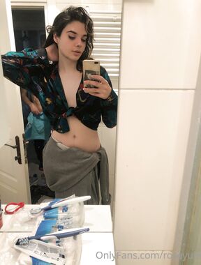 YunaYule Onlyfans pictures 2