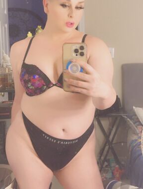 TS Tia Onlyfans pictures
