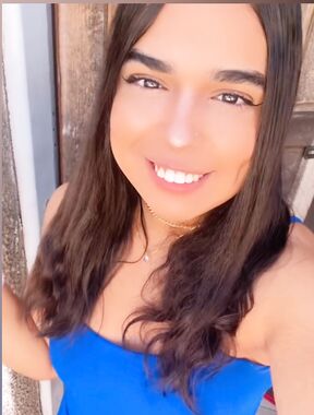 ‍Layla Bay Onlyfans pictures