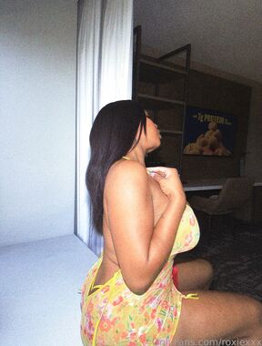 ROXIE2THICK Onlyfans pictures 5